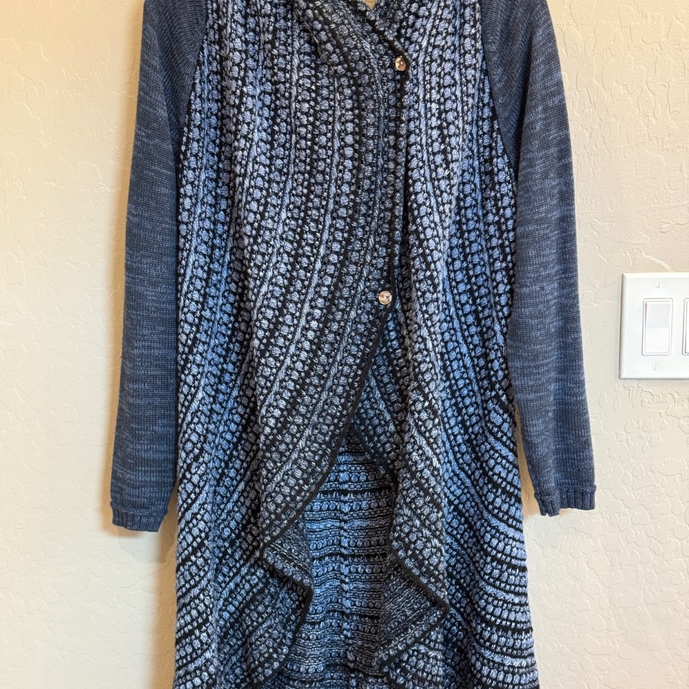 Blue cardigan sweater - Picture 2 of 9